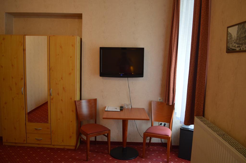Hotel Pension Walzerstadt Vienne Extérieur photo