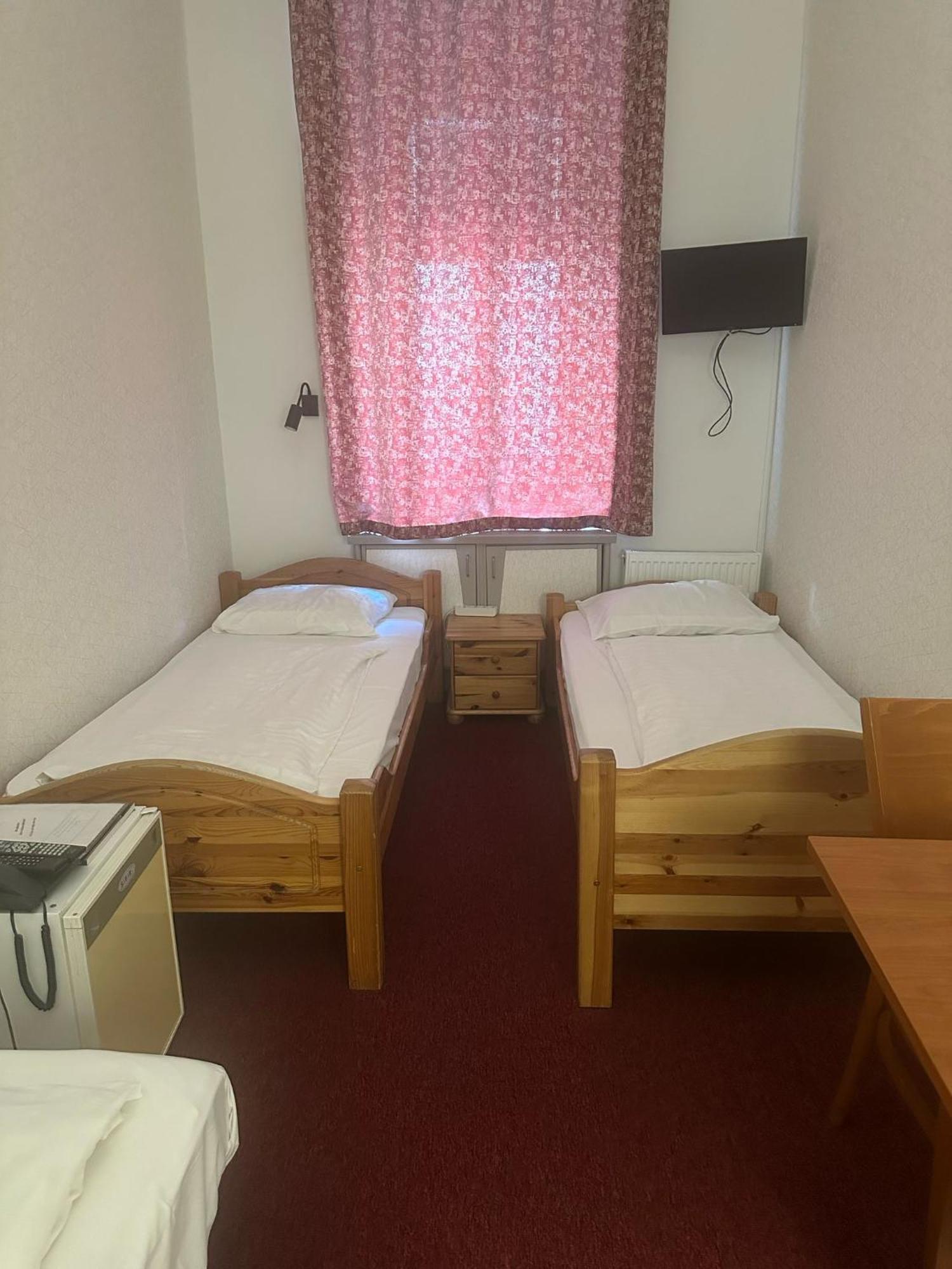 Hotel Pension Walzerstadt Vienne Extérieur photo