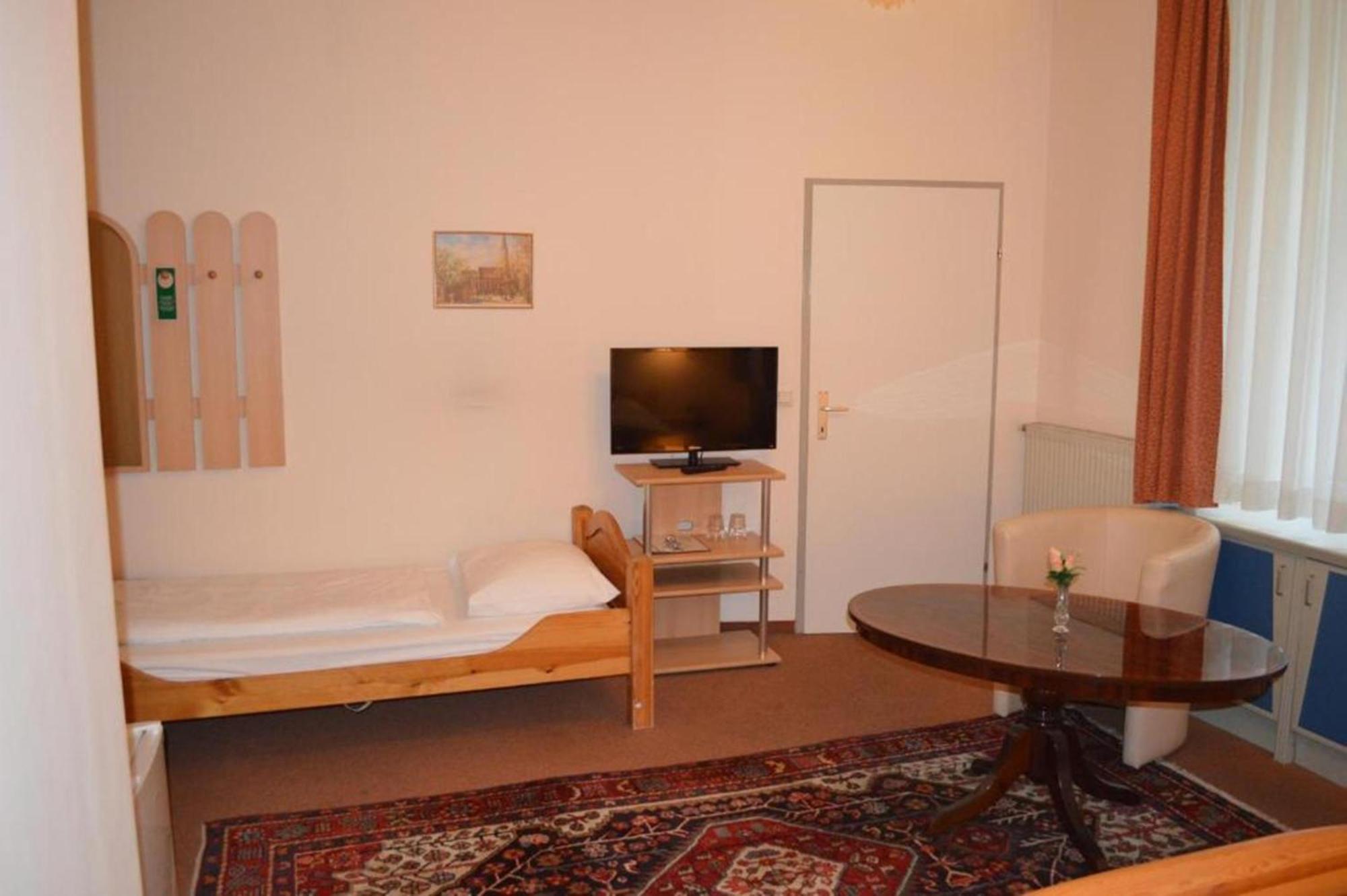 Hotel Pension Walzerstadt Vienne Chambre photo